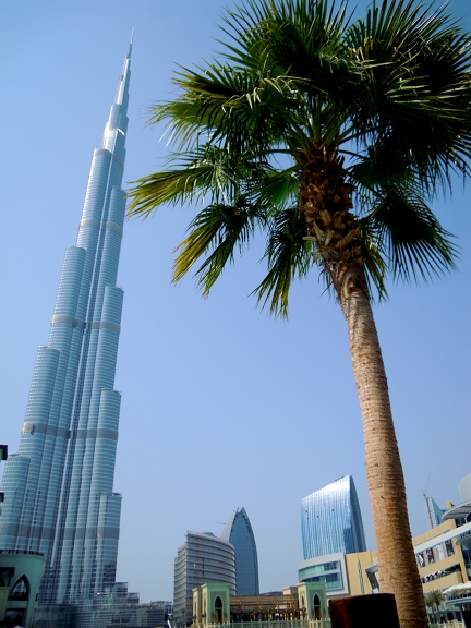 Darf in keinem Dubai-Städteurlaub fehlen: Burj Khalifa und Dubai Mall beim Stopover