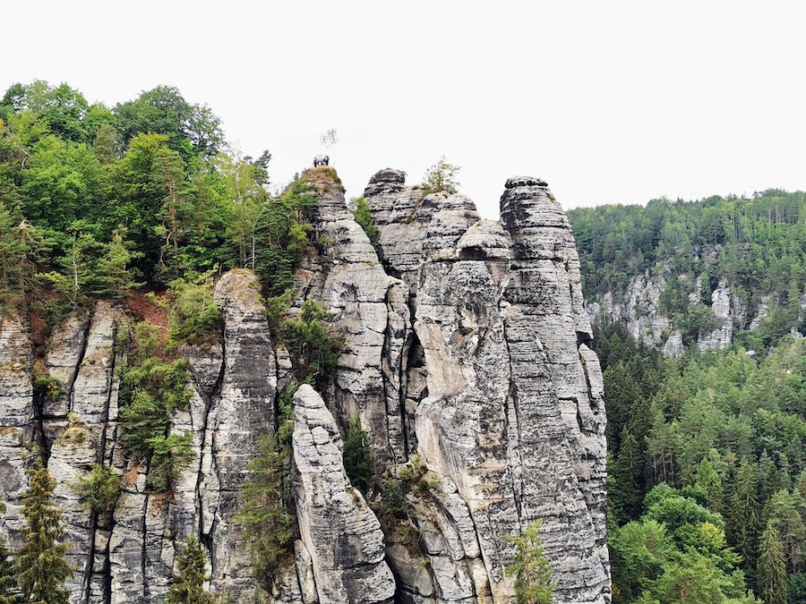 Elbsandsteingebirge: Die Bastei bietet viele tolle Aussichtspunkte & Fotomotive