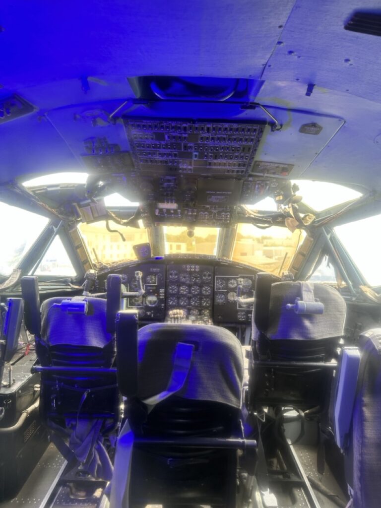Cockpit Antonov An-22
